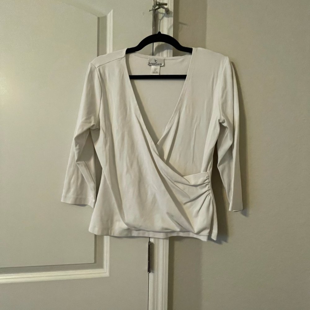 The Travel Collection Top Blouse 3/4 Sleeve Surplice Neck Ruched White Medium